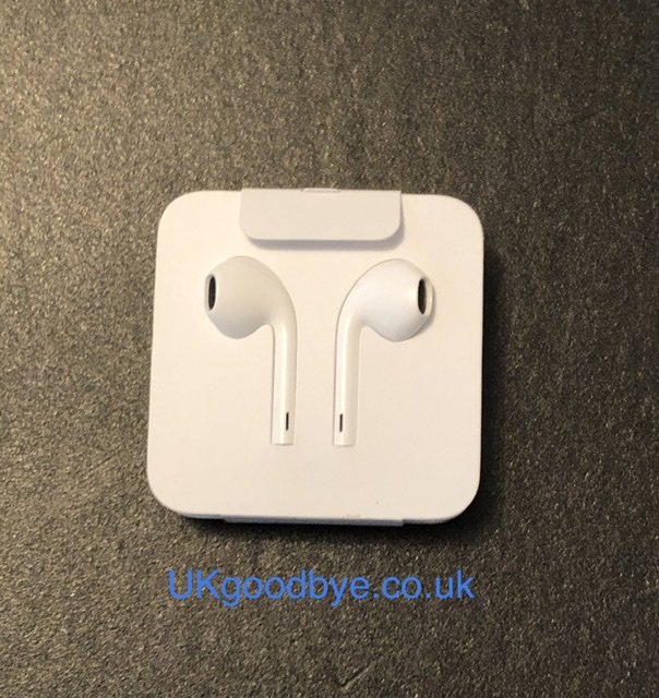 Brand new iPhone XR earphones wired with aux adapter