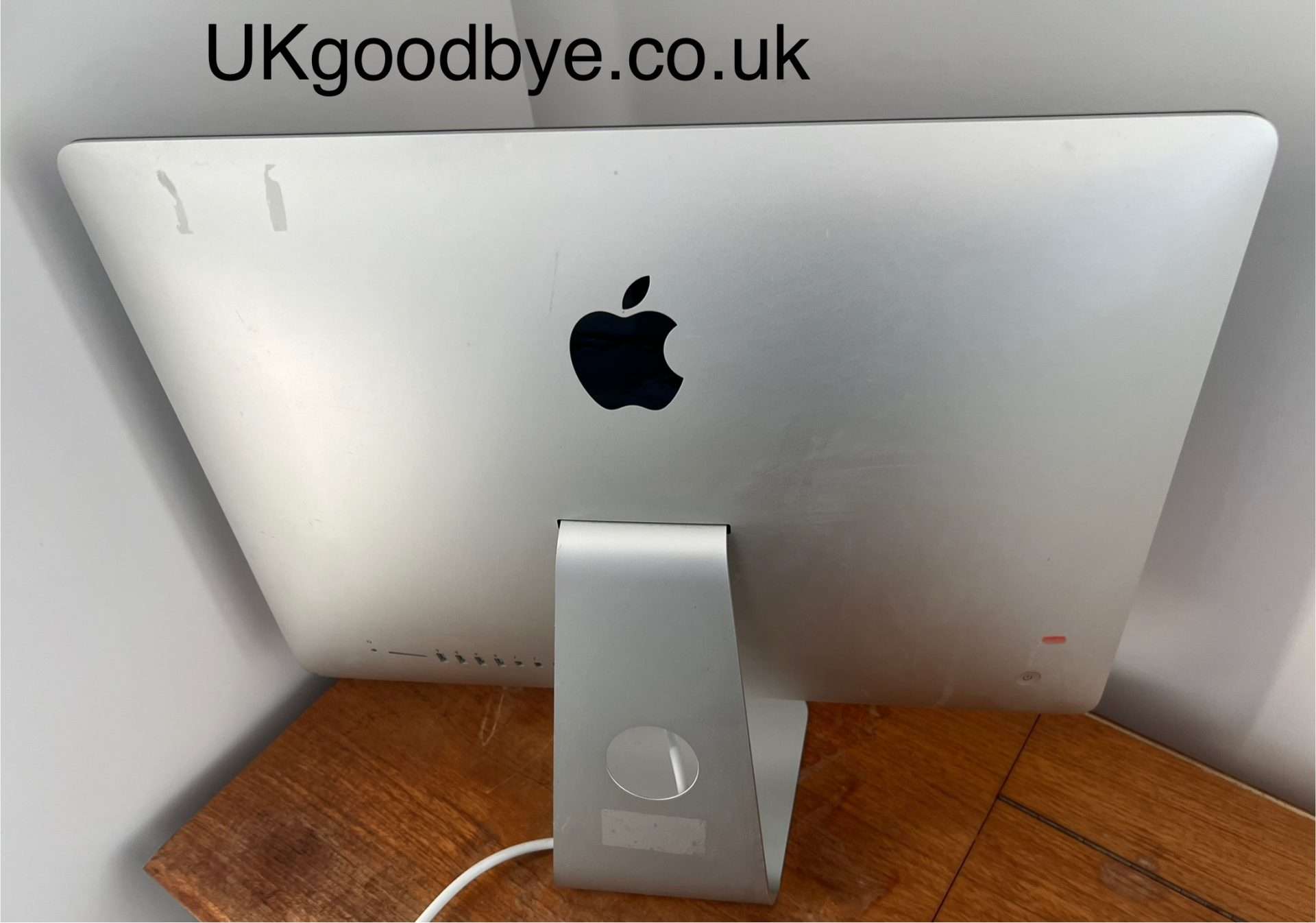 Apple iMac 21.5″ – i5 2.7 GHz 16GB RAM – macOS Catalina_back