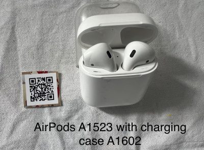 Second-hand Genuine Apple AirPods A1523 with charging Case A1602 tested on IPhone 13 with IOS 26.6.1