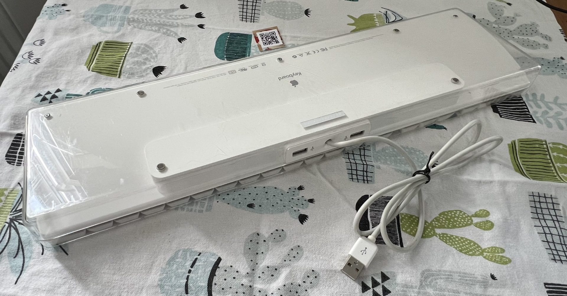 Genuine Apple Keyboard Model A1048 USB Wired